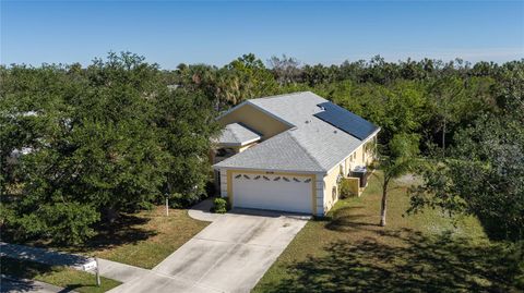 A home in ELLENTON