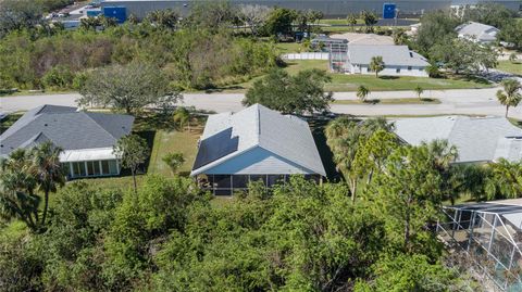 A home in ELLENTON