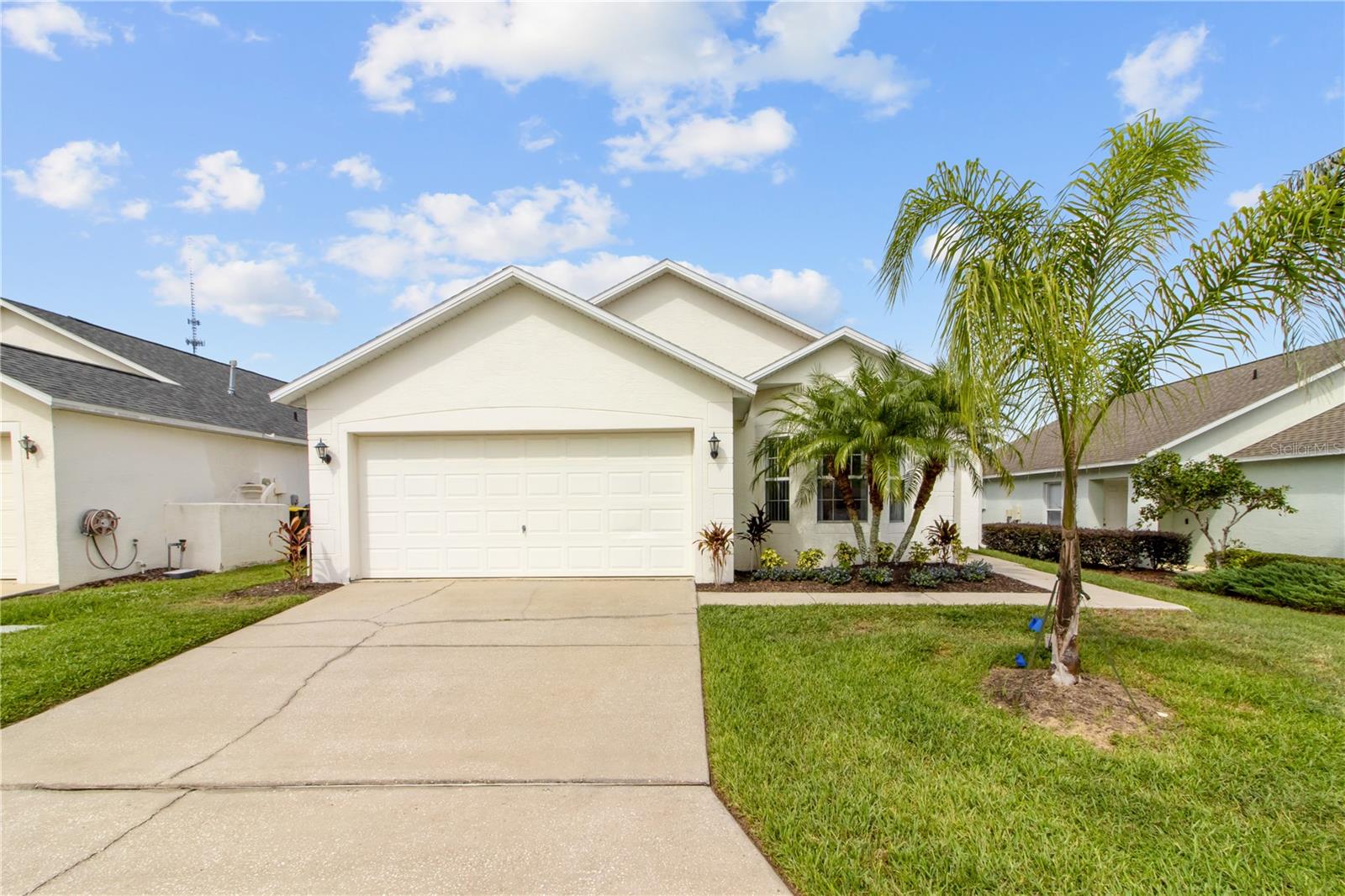 WESTBURY - Residential