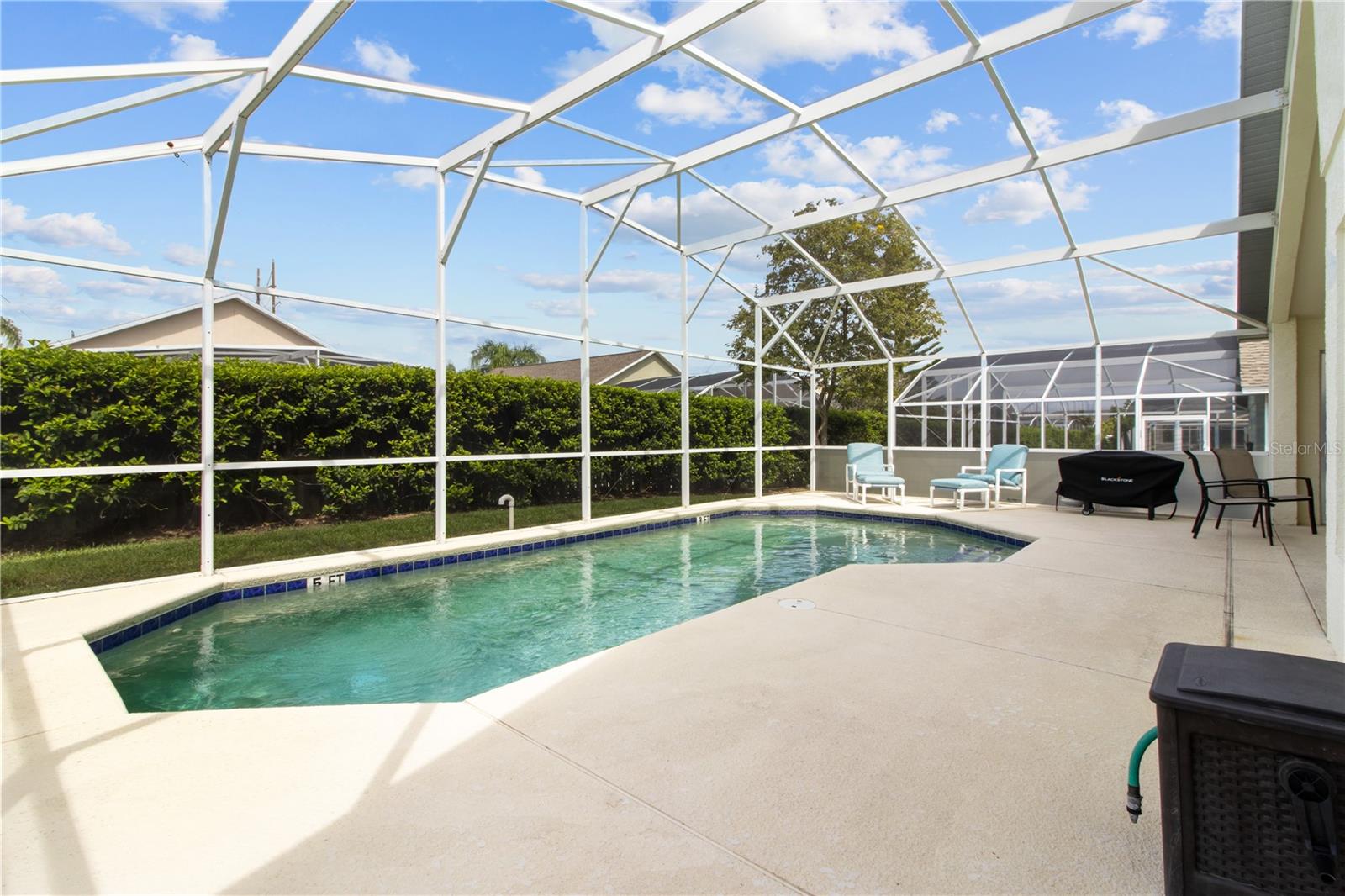 WESTBURY - Residential