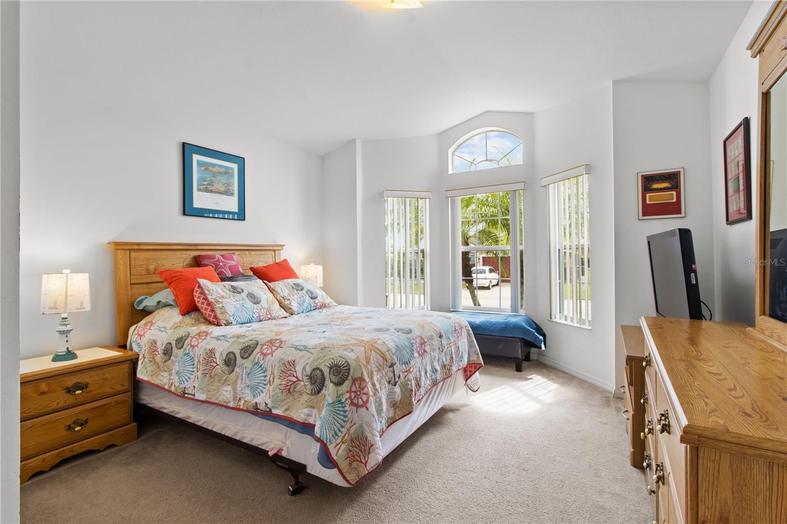 WESTBURY - Residential