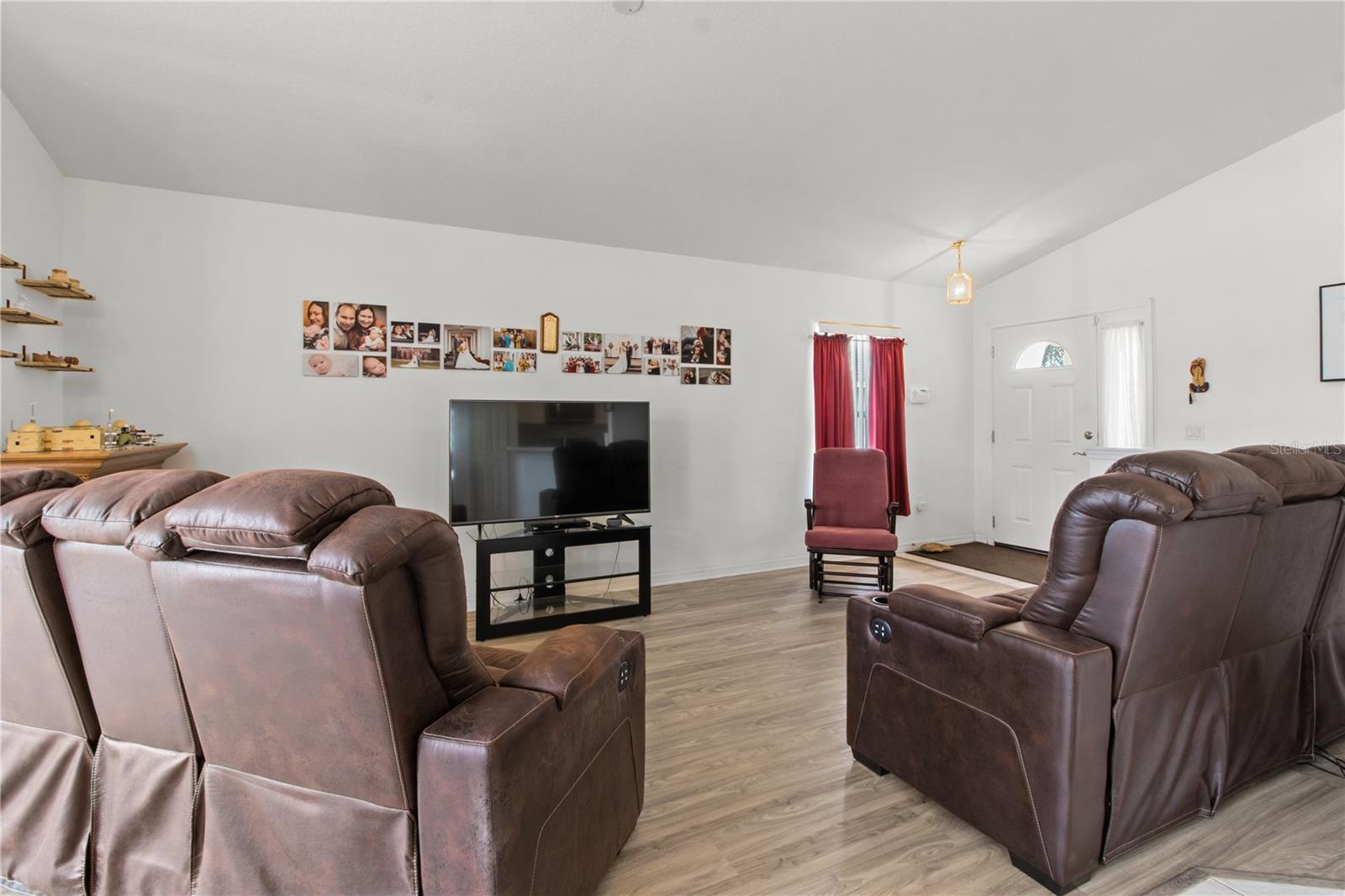 WESTBURY - Residential