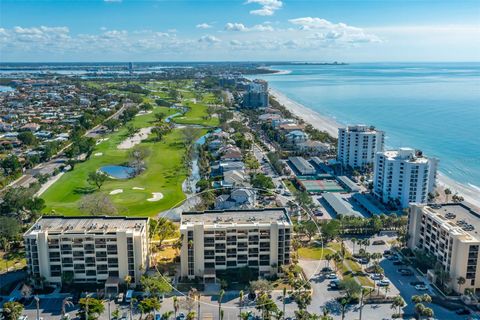 A home in LONGBOAT KEY