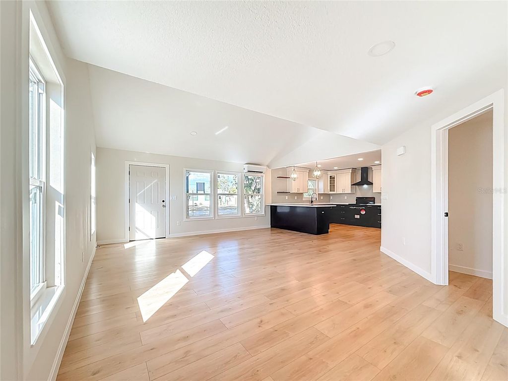 Photo of 6948 Dartmouth Avenue N, St Petersburg, FL 33710 (MLS # O6383785)