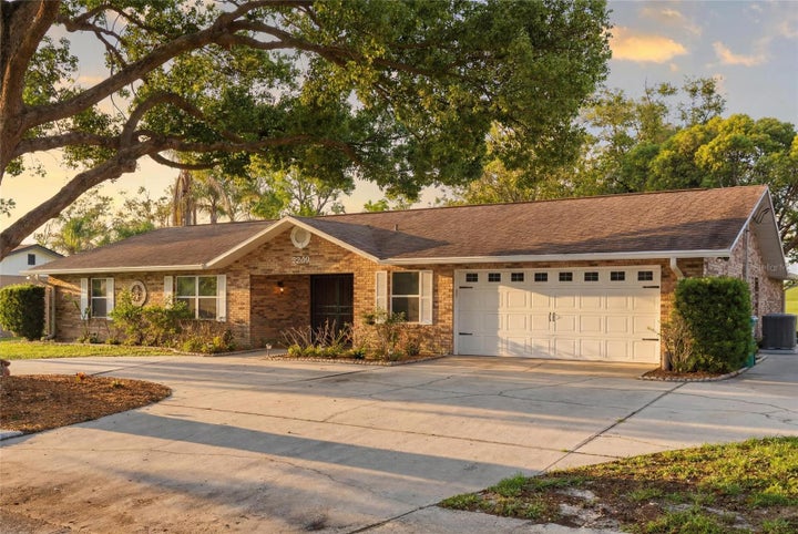 Photo 1 of 20 — 2249 E UNION CIRCLE, DELTONA, FL 32725