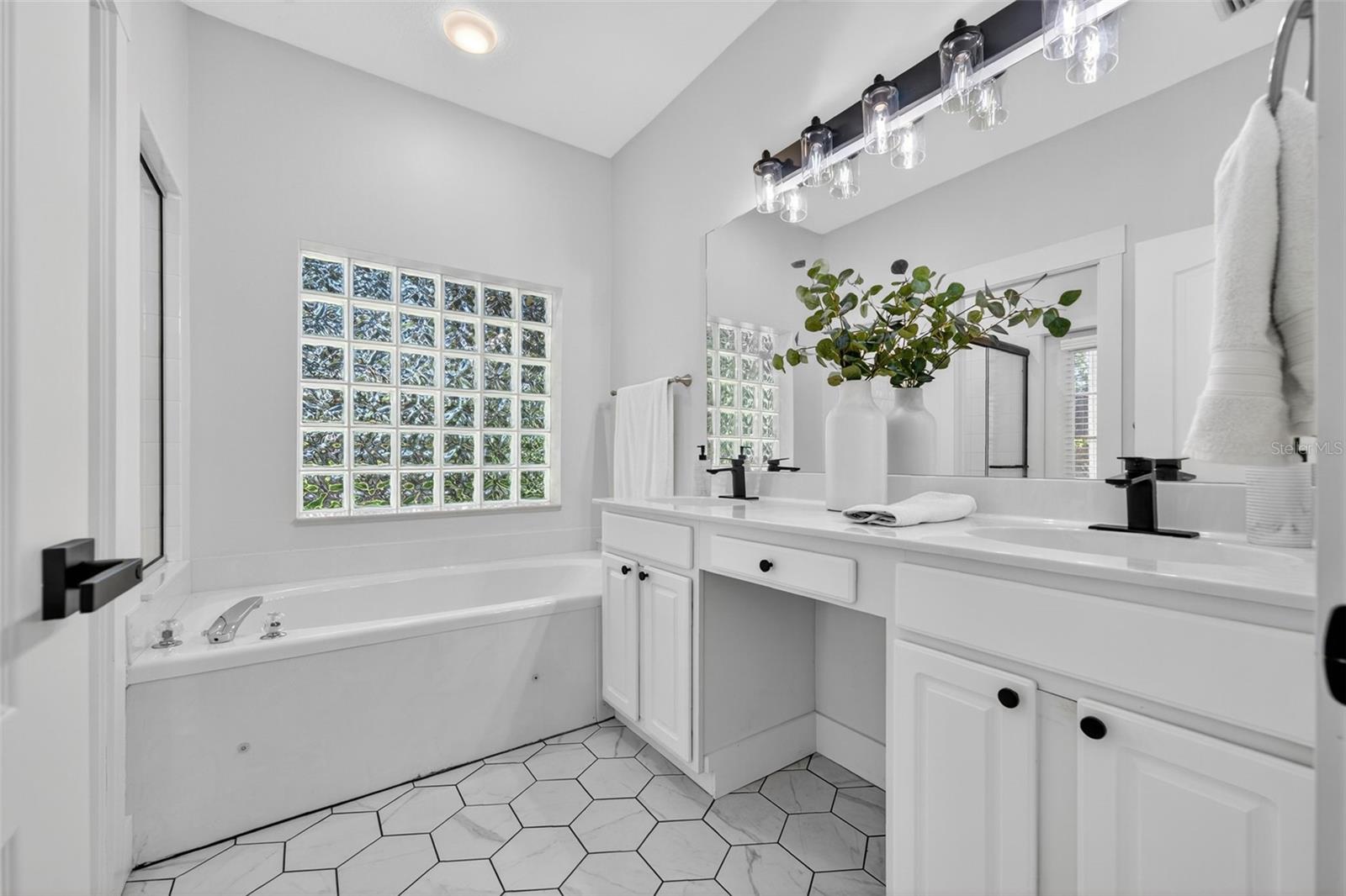 EDGEWATER VILLAGE SUBPHASE A UNIT 4B - Residential