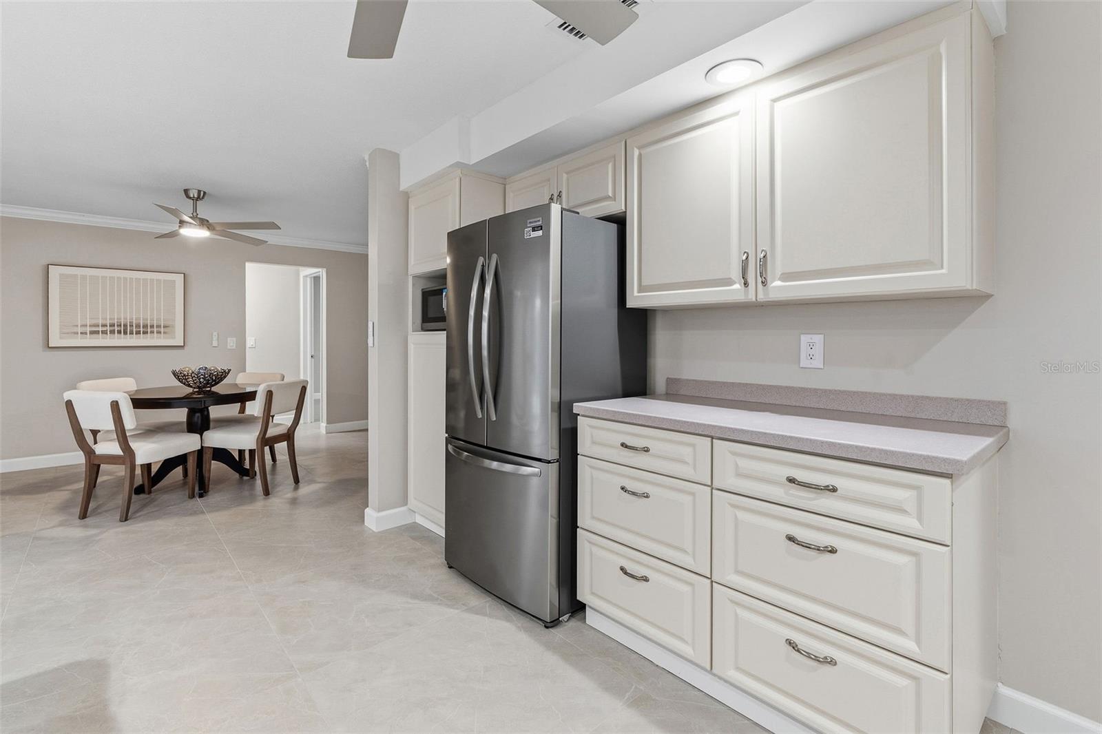 YACHT CLUB ESTATES - Residential