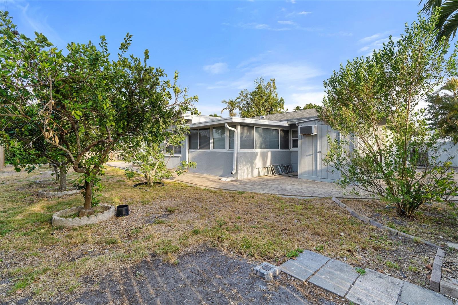 YACHT CLUB ESTATES - Residential