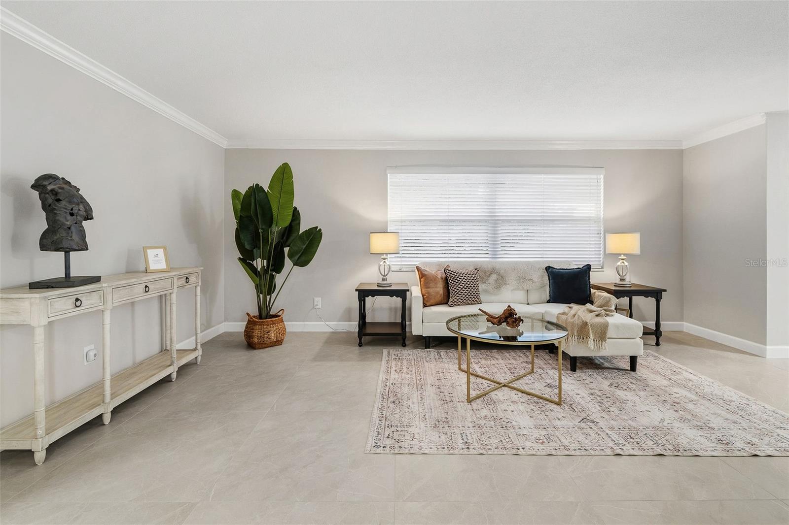 YACHT CLUB ESTATES - Residential