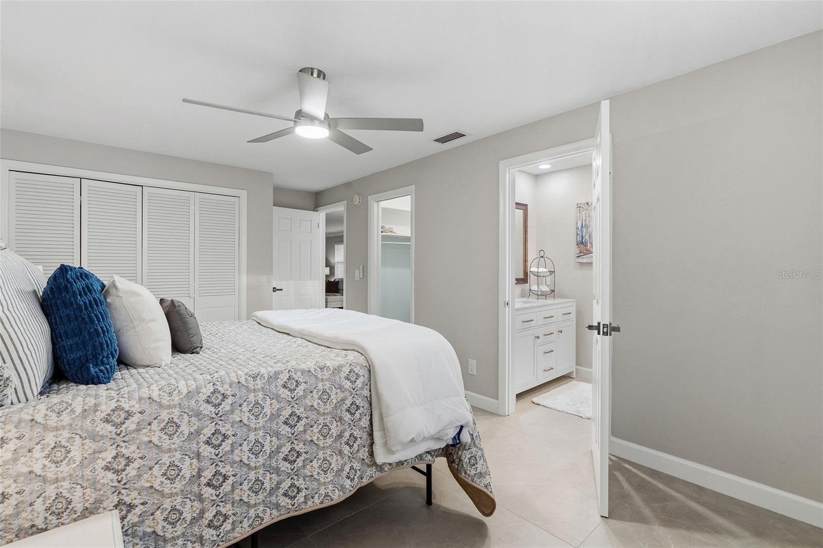 YACHT CLUB ESTATES - Residential