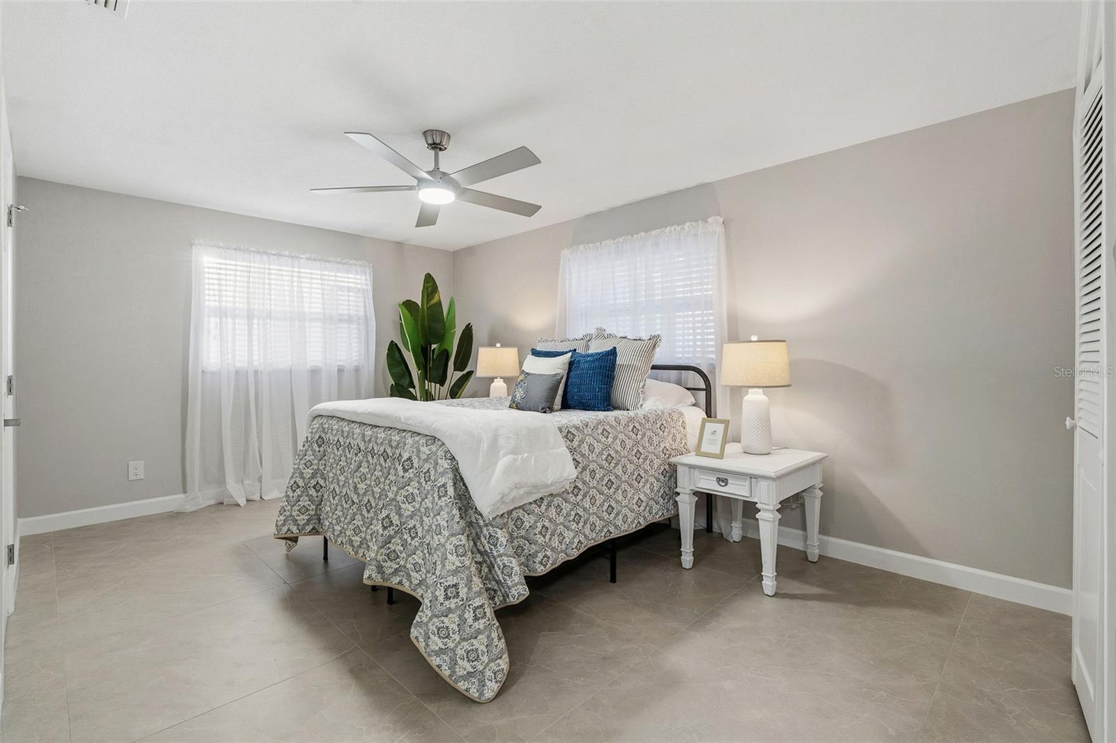 YACHT CLUB ESTATES - Residential