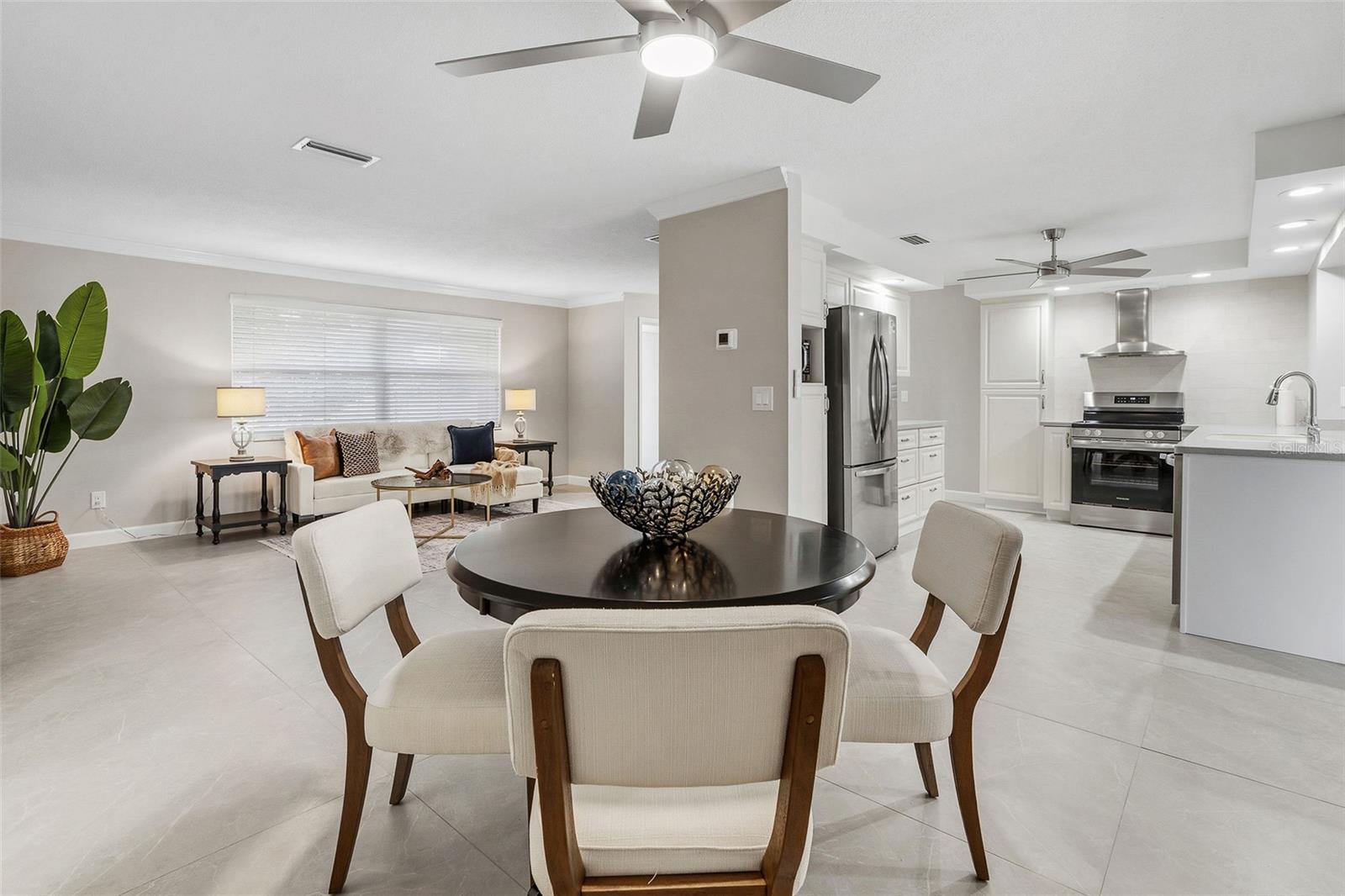 YACHT CLUB ESTATES - Residential