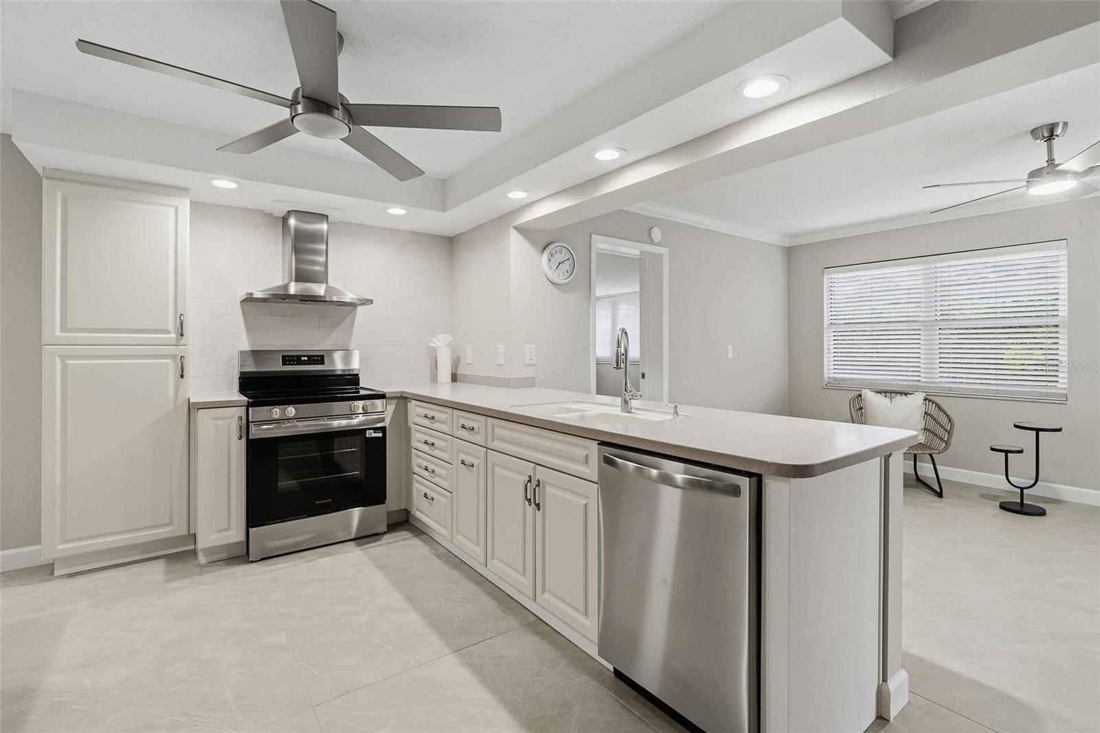 YACHT CLUB ESTATES - Residential