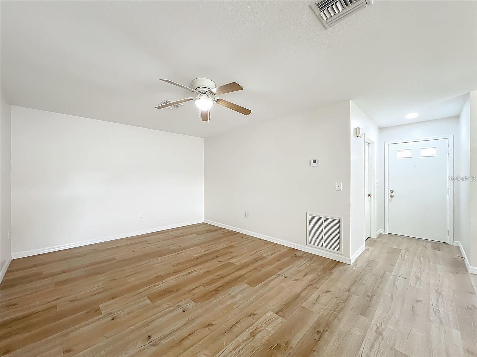 LEESBURG THE FERNERY SUB - Residential Lease