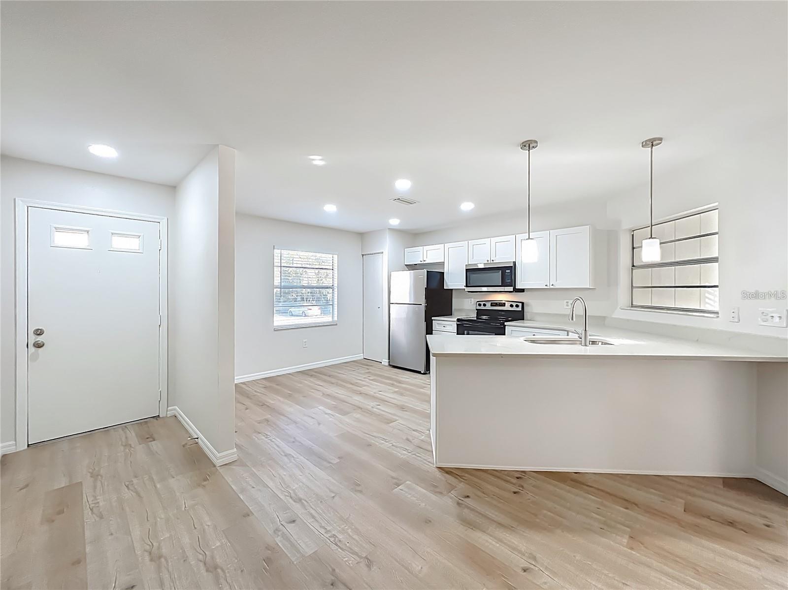 LEESBURG THE FERNERY SUB - Residential Lease