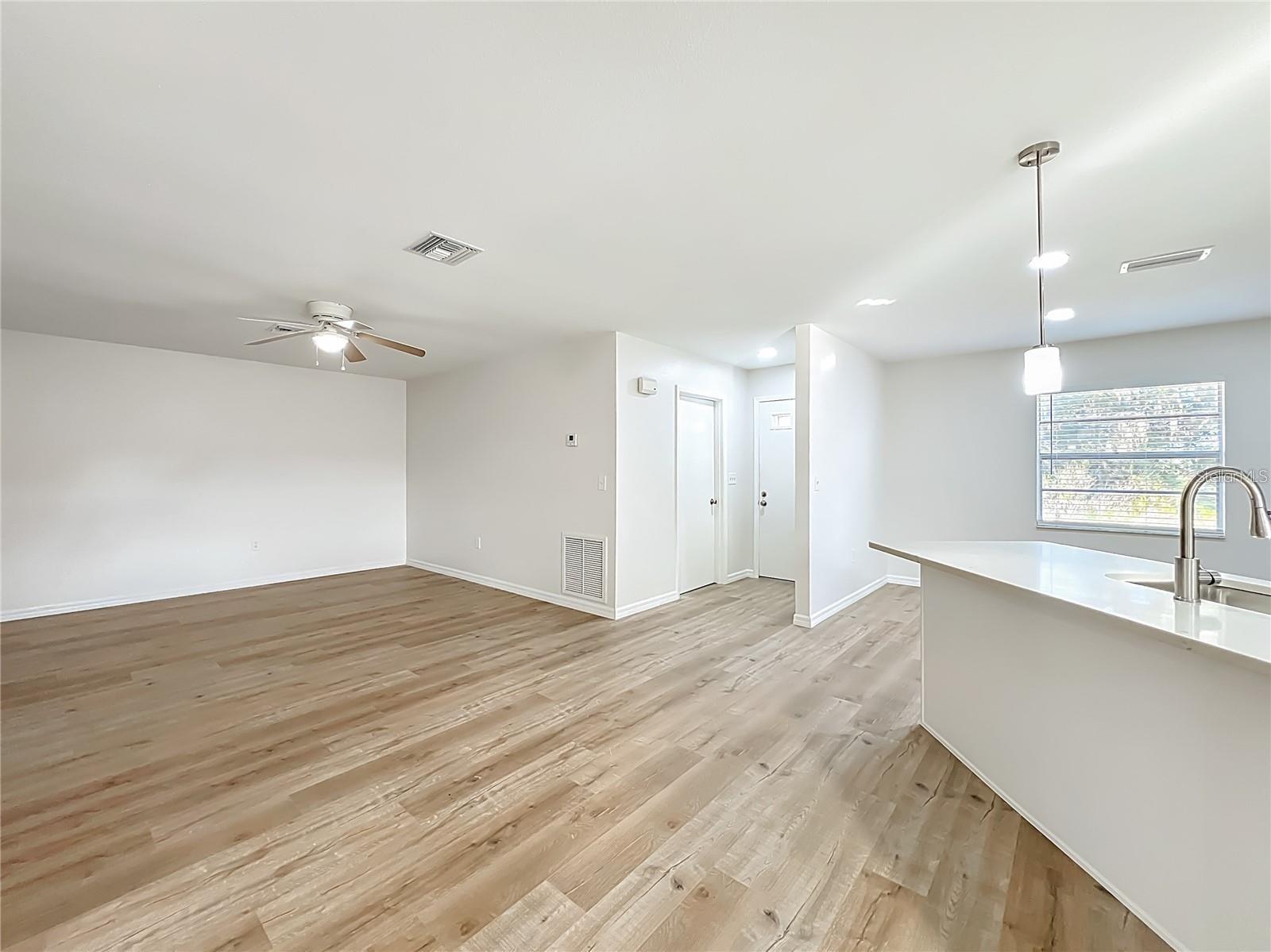 LEESBURG THE FERNERY SUB - Residential Lease