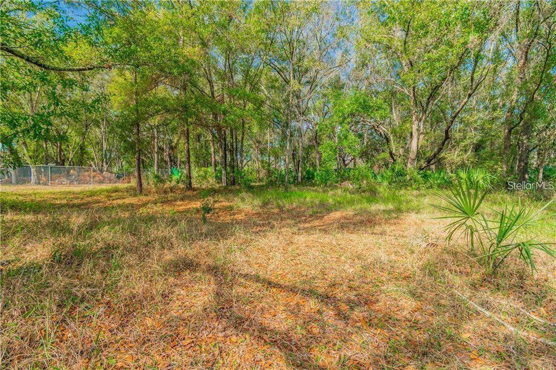 PARKWOOD ACRES - Land