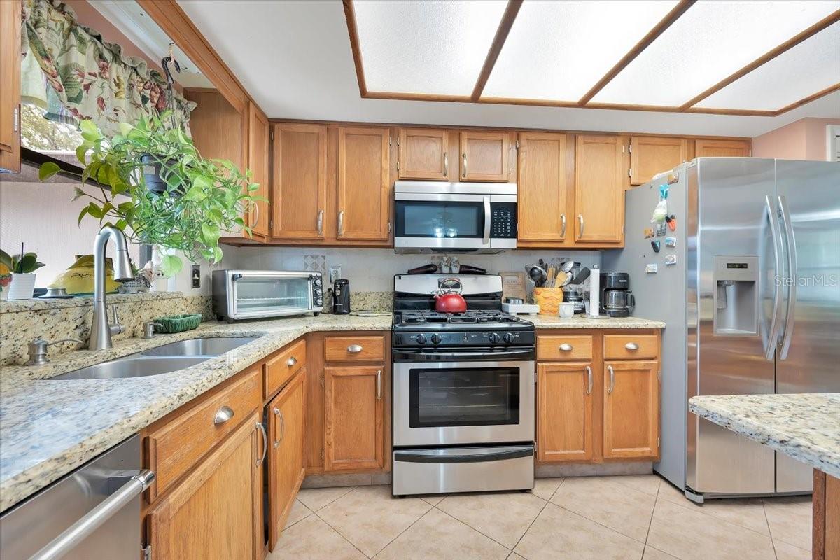 DUNDEE ESTATES - Residential