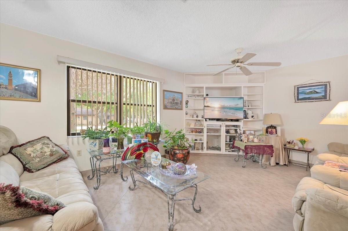 DUNDEE ESTATES - Residential