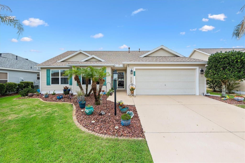 Photo of 640 Mallory Hill Drive, The Villages, FL 32162 (MLS # G5112188)