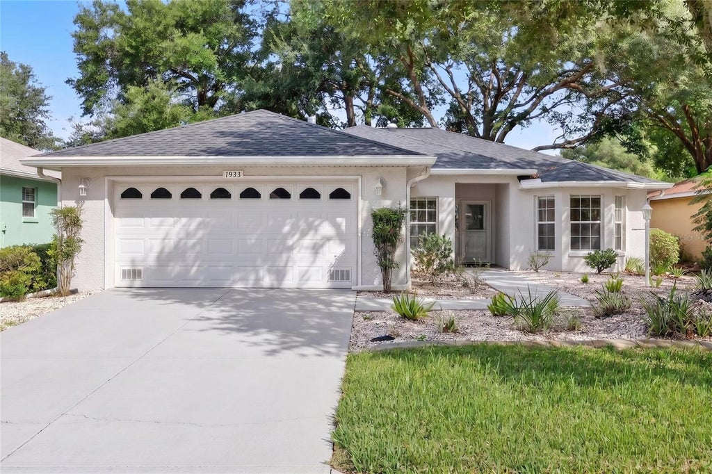 Photo of 7933 SW 83rd Place, Ocala, FL 34481 (MLS # OM728545)