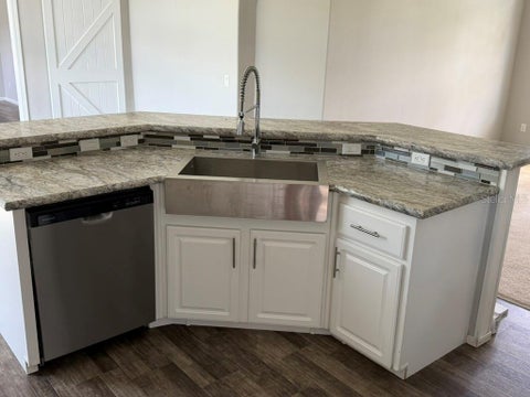 19930 E Fifth Street, Umatilla, FL 32784