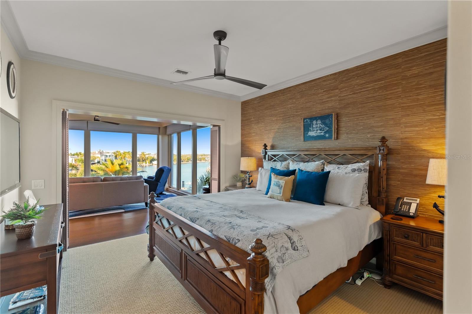 BAY ISLAND SHORES - Residential