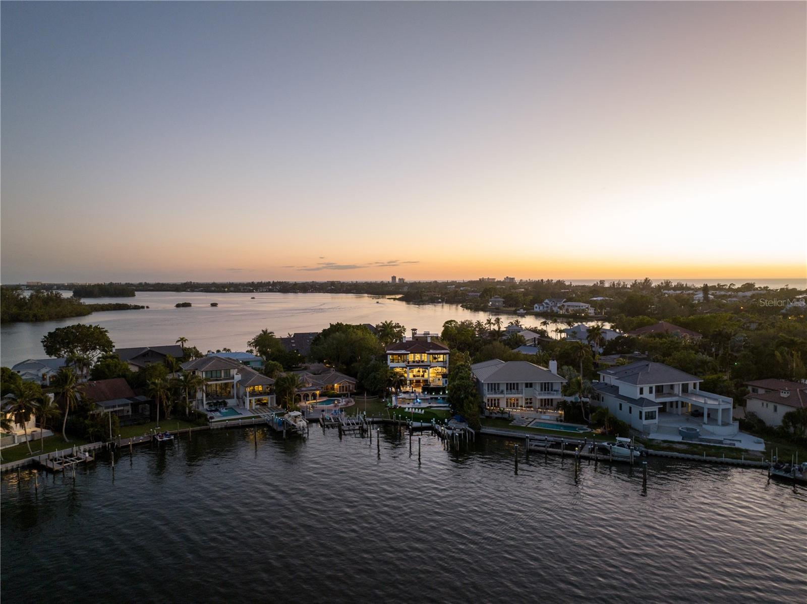 BAY ISLAND SHORES - Residential