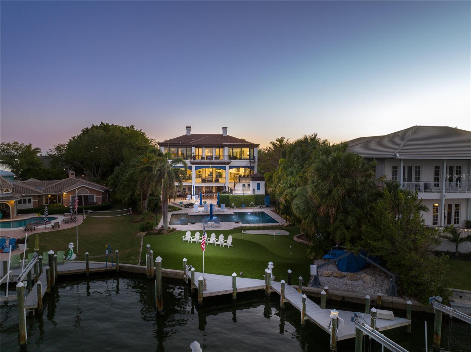 BAY ISLAND SHORES - Residential