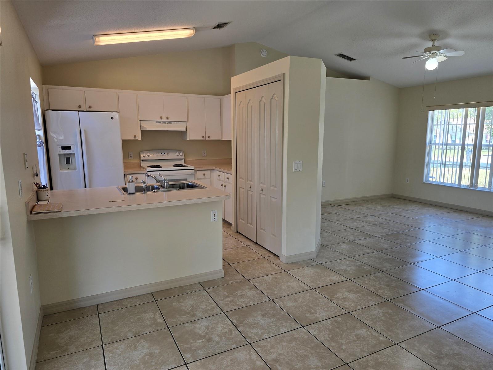 DELTONA LAKES UNIT 05 - Residential