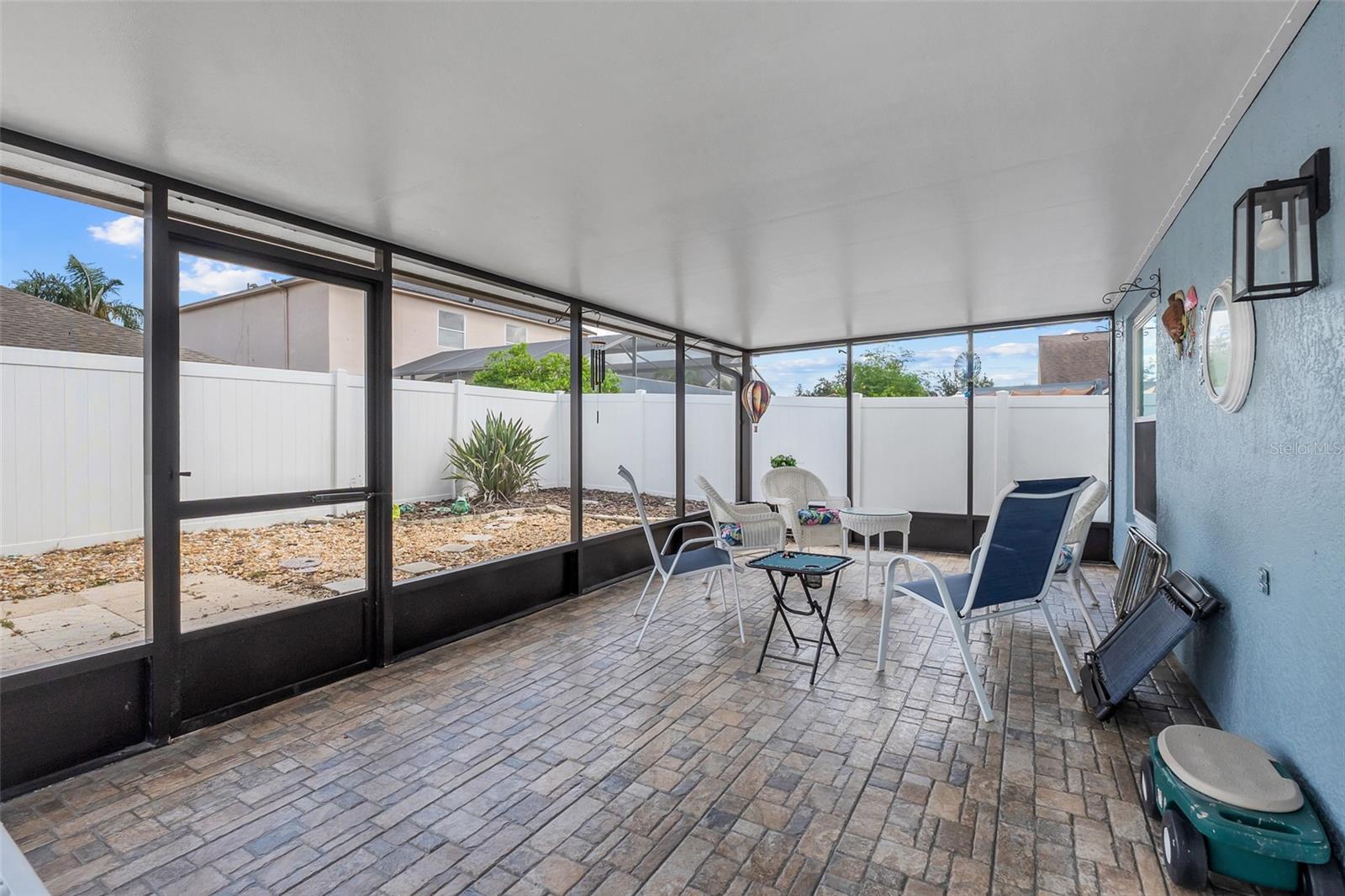 WINFIELD - Residential