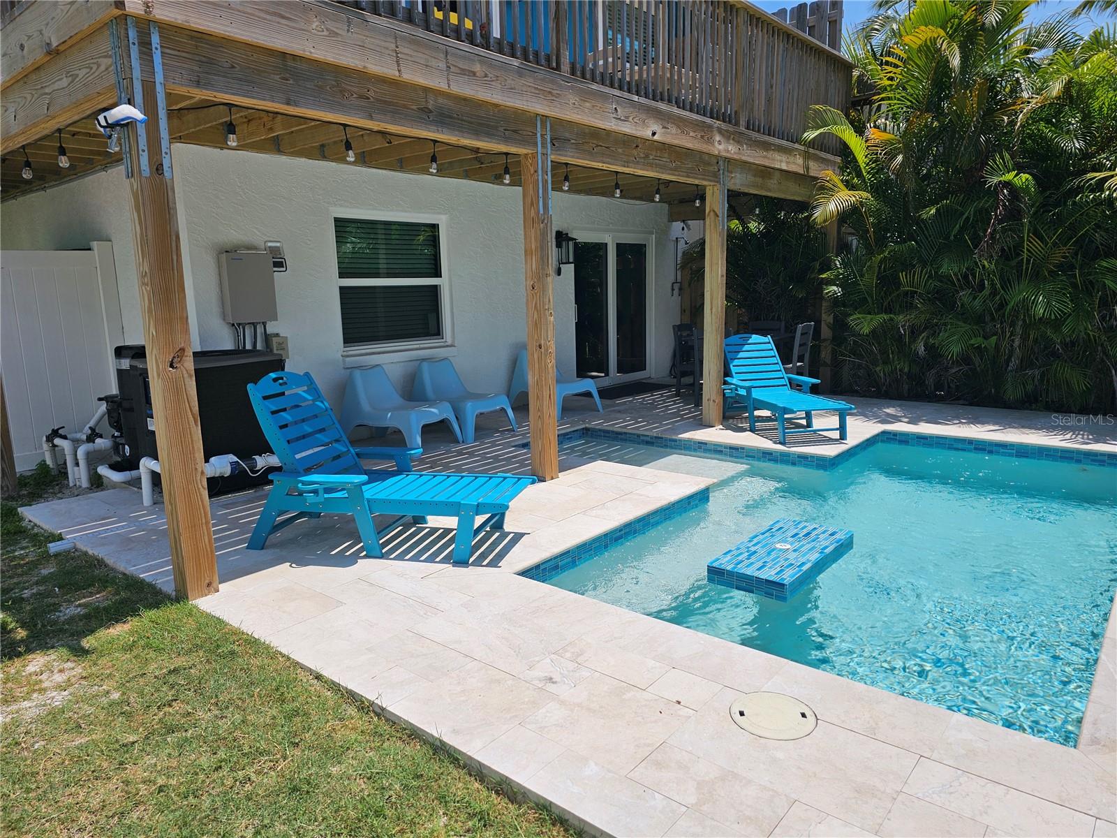 6808 PALM DRIVE B