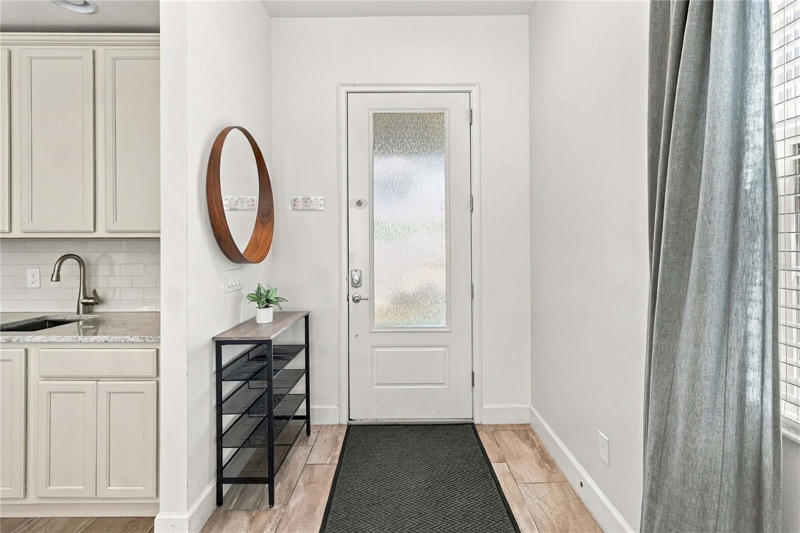 1472 FAIRVIEW CIR