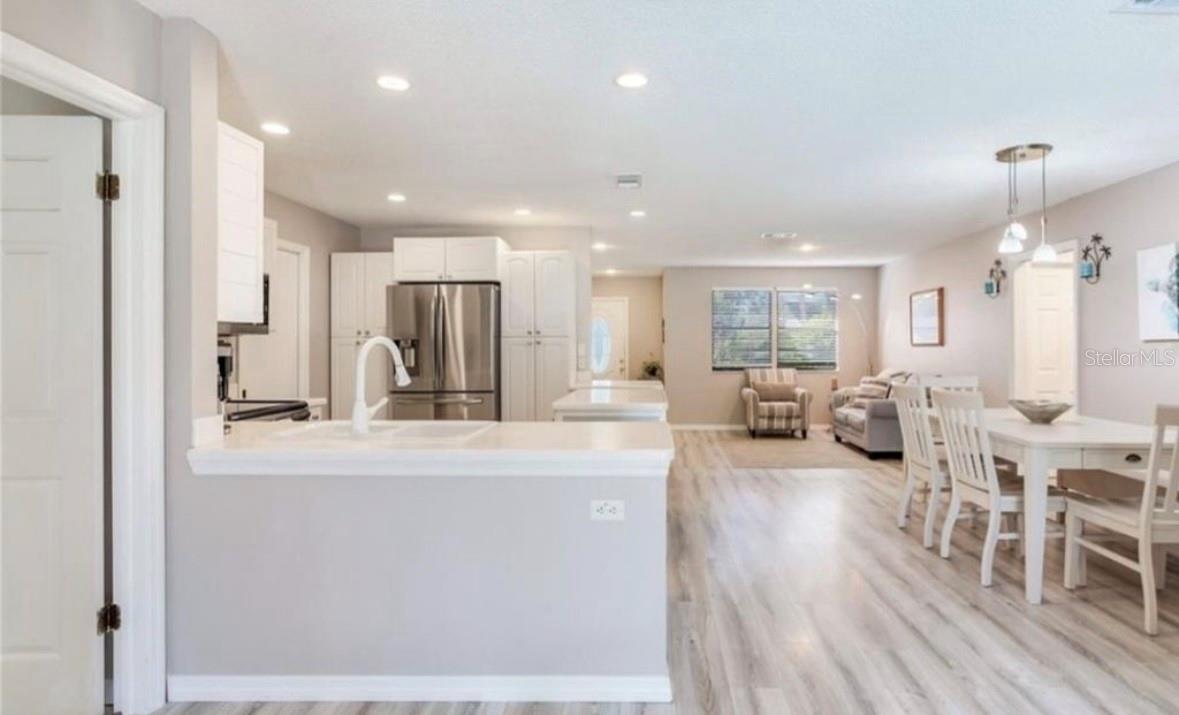 BAY PINES LAKES PH 1 - Residential