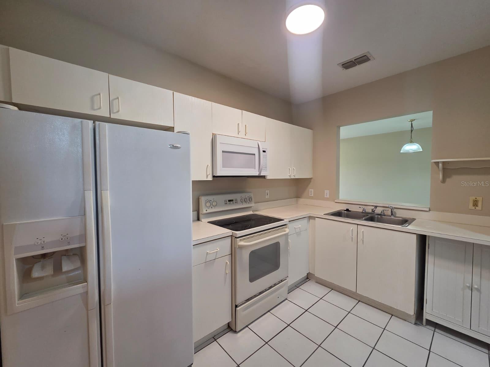 VILLA DEL SOL/MDW CONDO 05 - Residential Lease