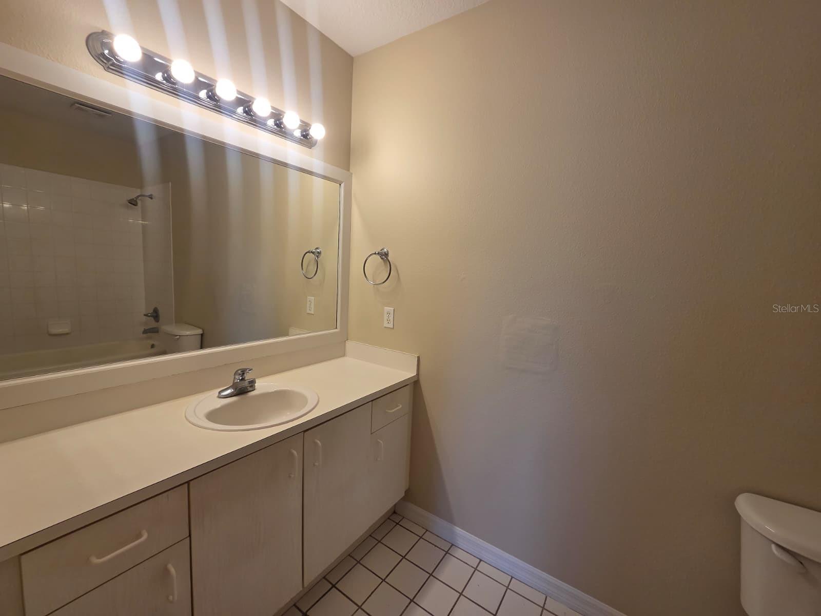 VILLA DEL SOL/MDW CONDO 05 - Residential Lease