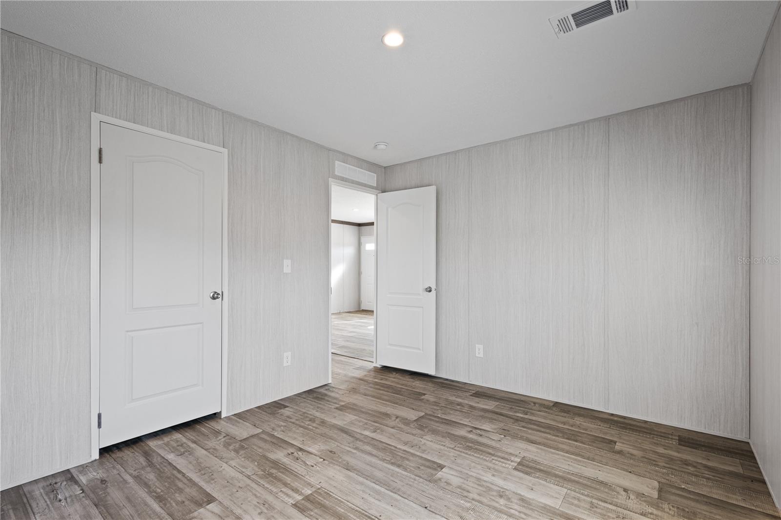 STEEPLECHASE FARMS - Residential