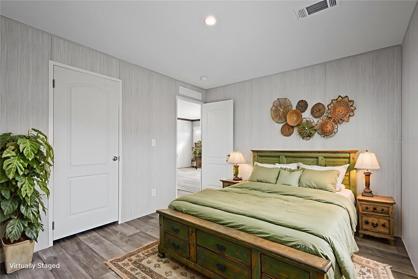 STEEPLECHASE FARMS - Residential