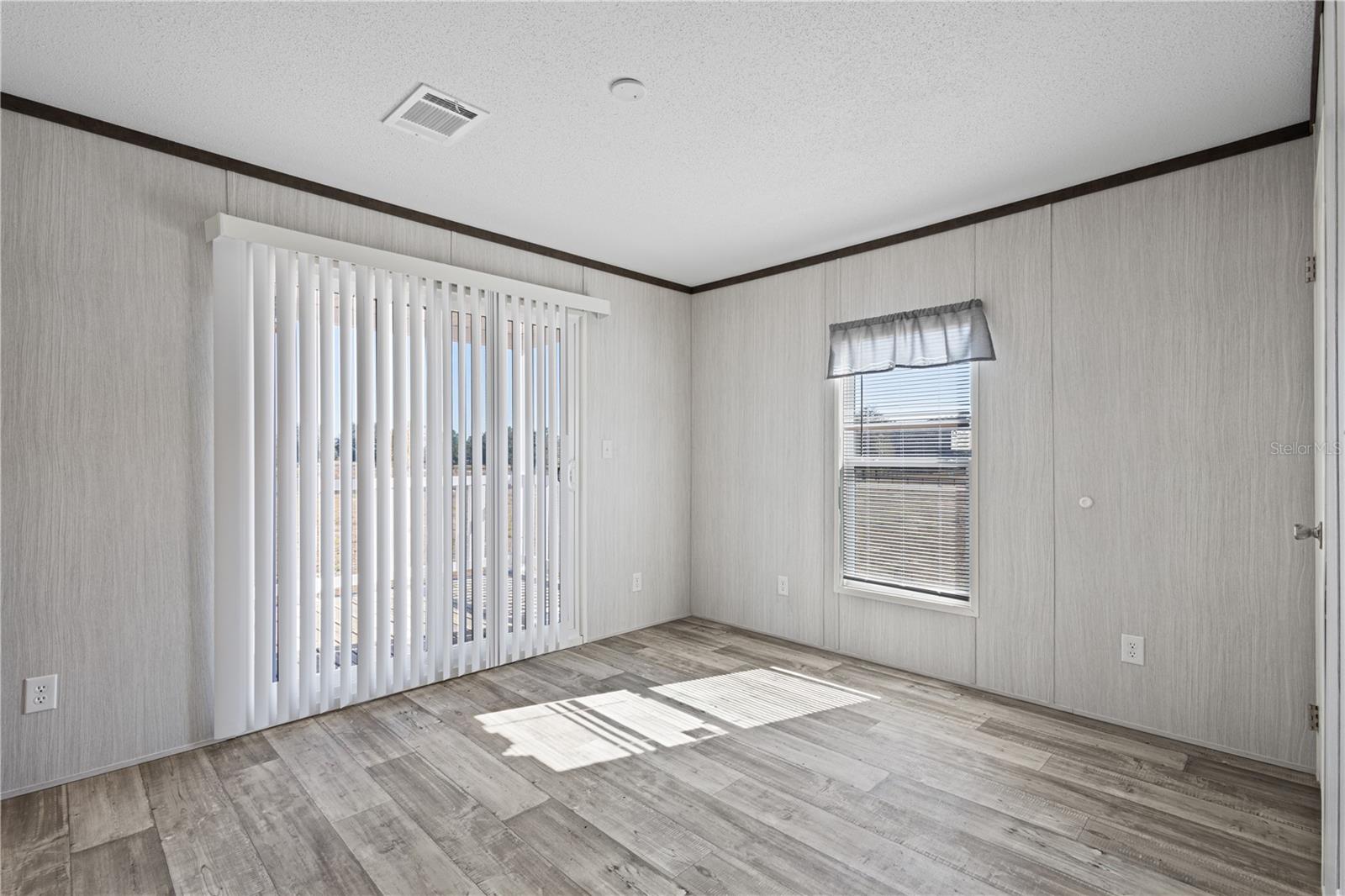 STEEPLECHASE FARMS - Residential