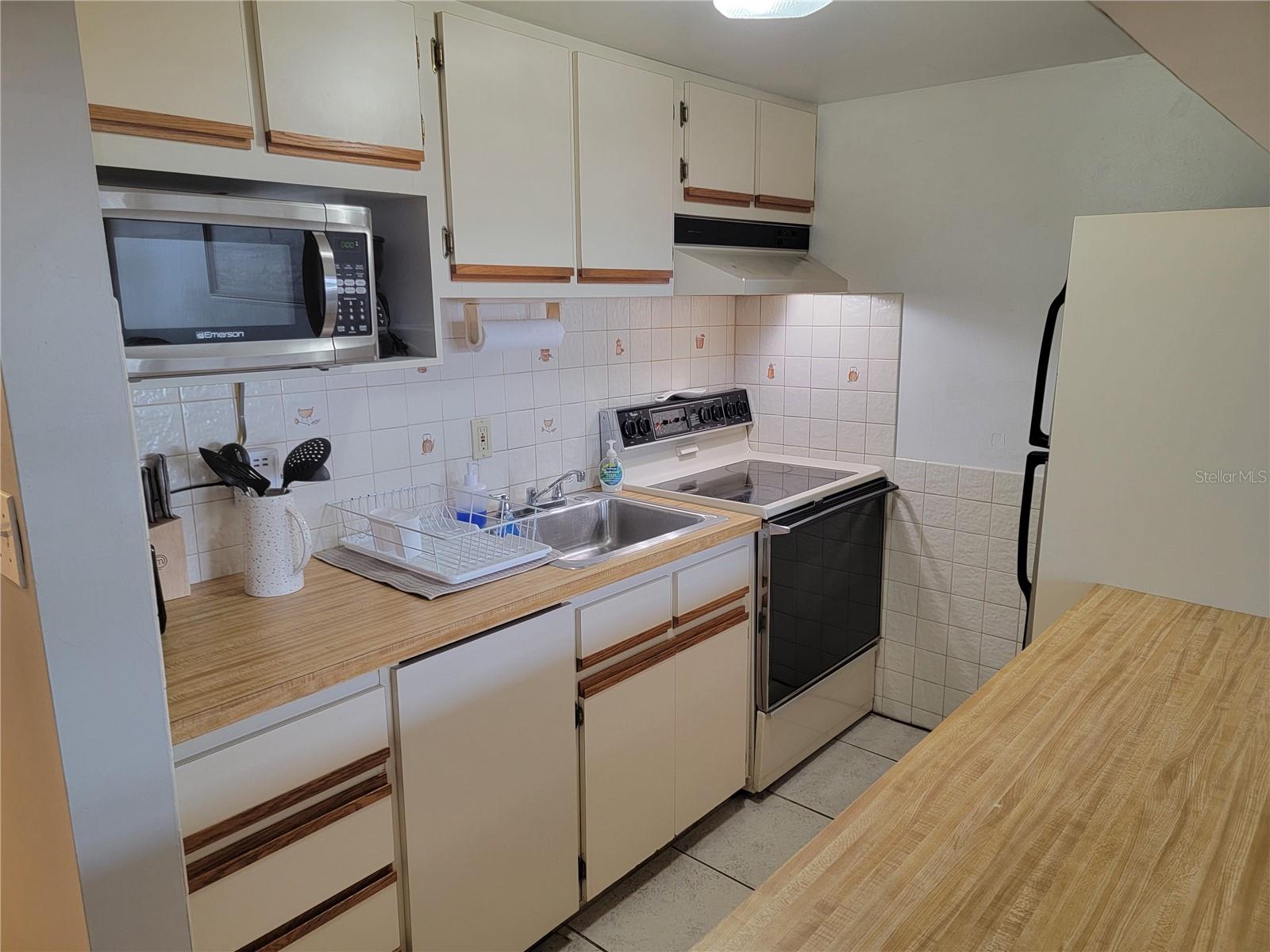 HARBOR HOUSE CONDOS - Residential