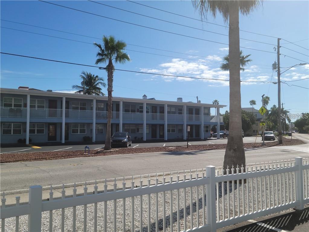 HARBOR HOUSE CONDOS - Residential