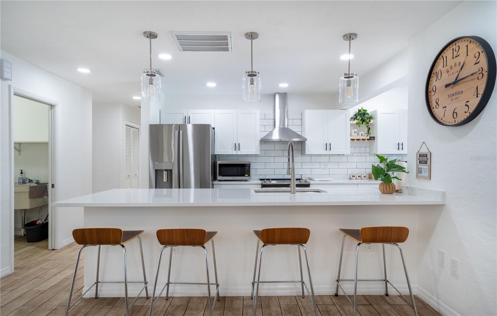 GULF GATE WOODS - Residential Lease