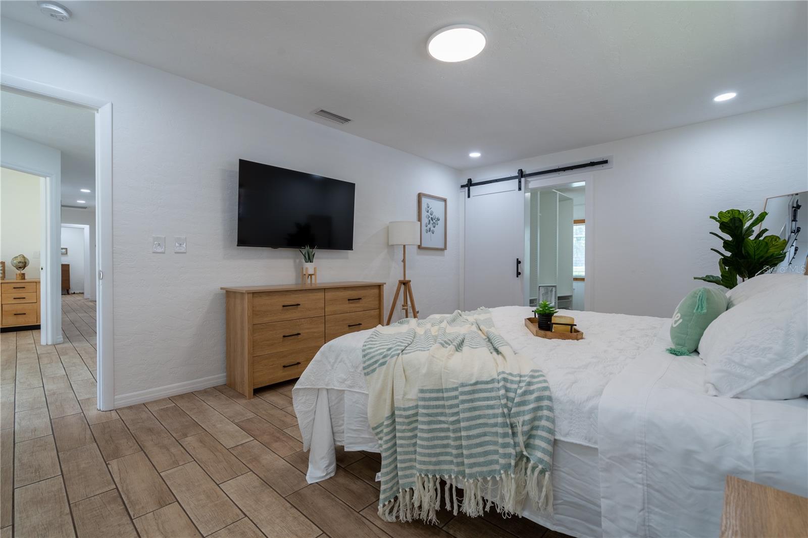 GULF GATE WOODS - Residential Lease