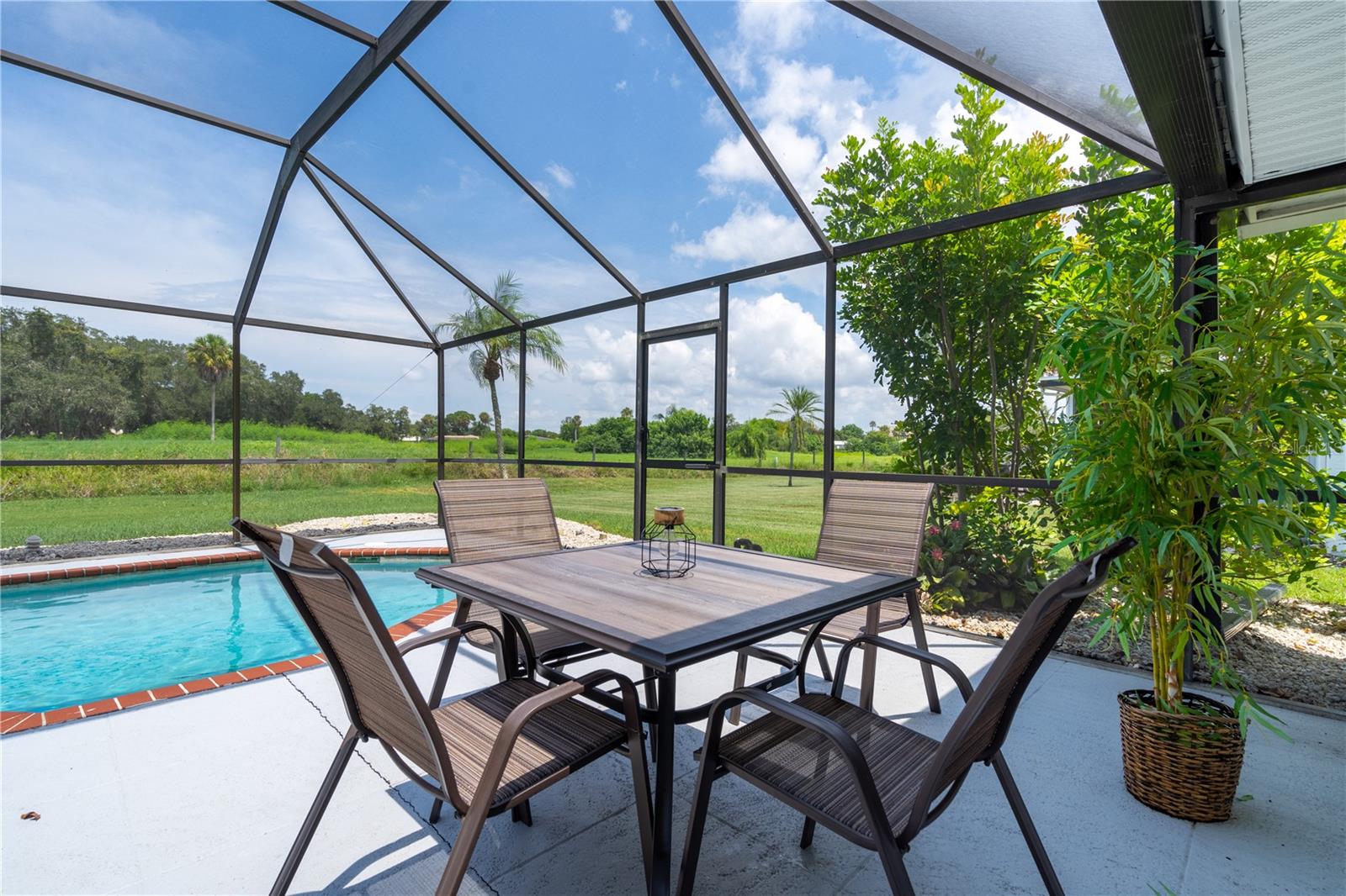 GULF GATE WOODS - Residential Lease