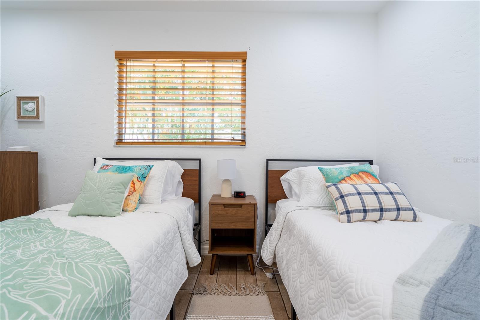 GULF GATE WOODS - Residential Lease