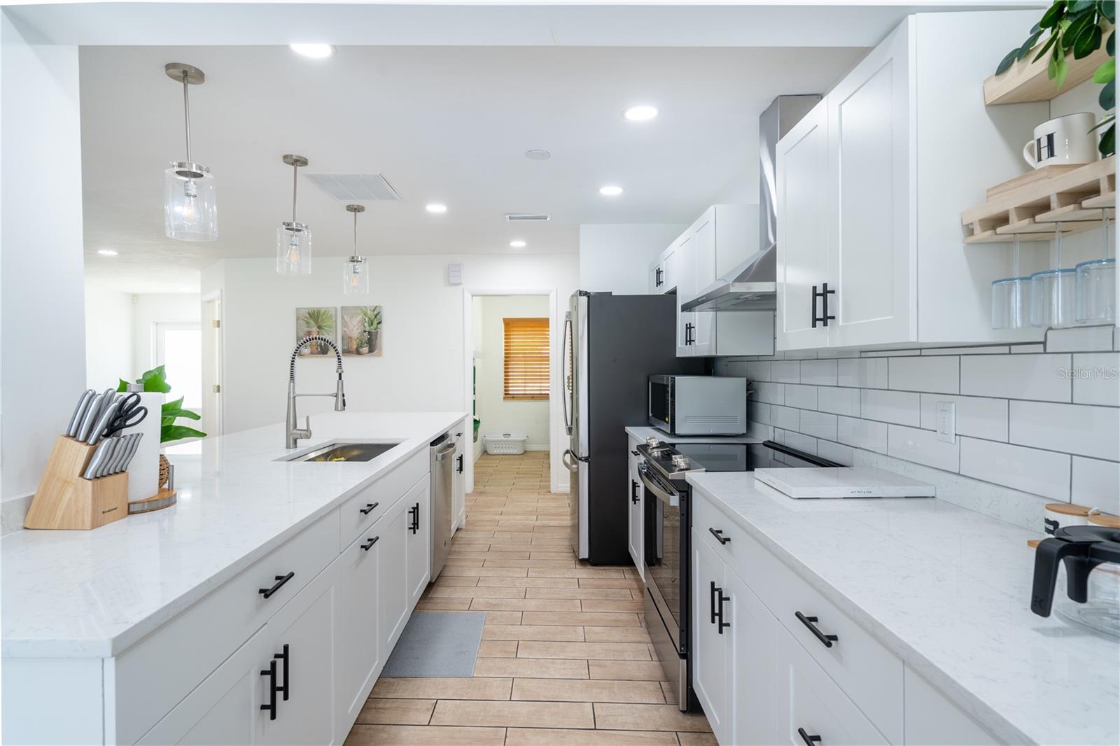 GULF GATE WOODS - Residential Lease