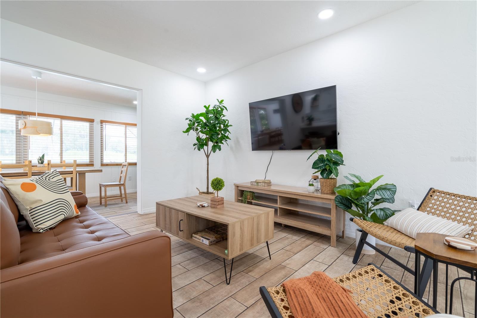 GULF GATE WOODS - Residential Lease