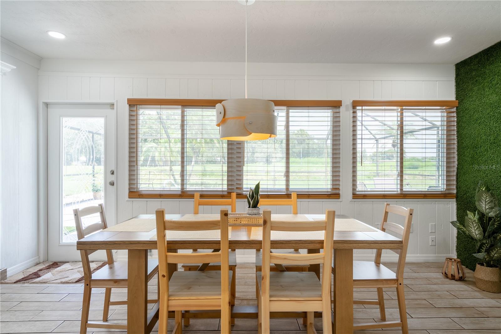GULF GATE WOODS - Residential Lease