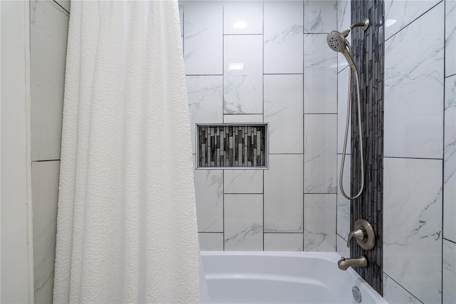 GULF GATE WOODS - Residential Lease