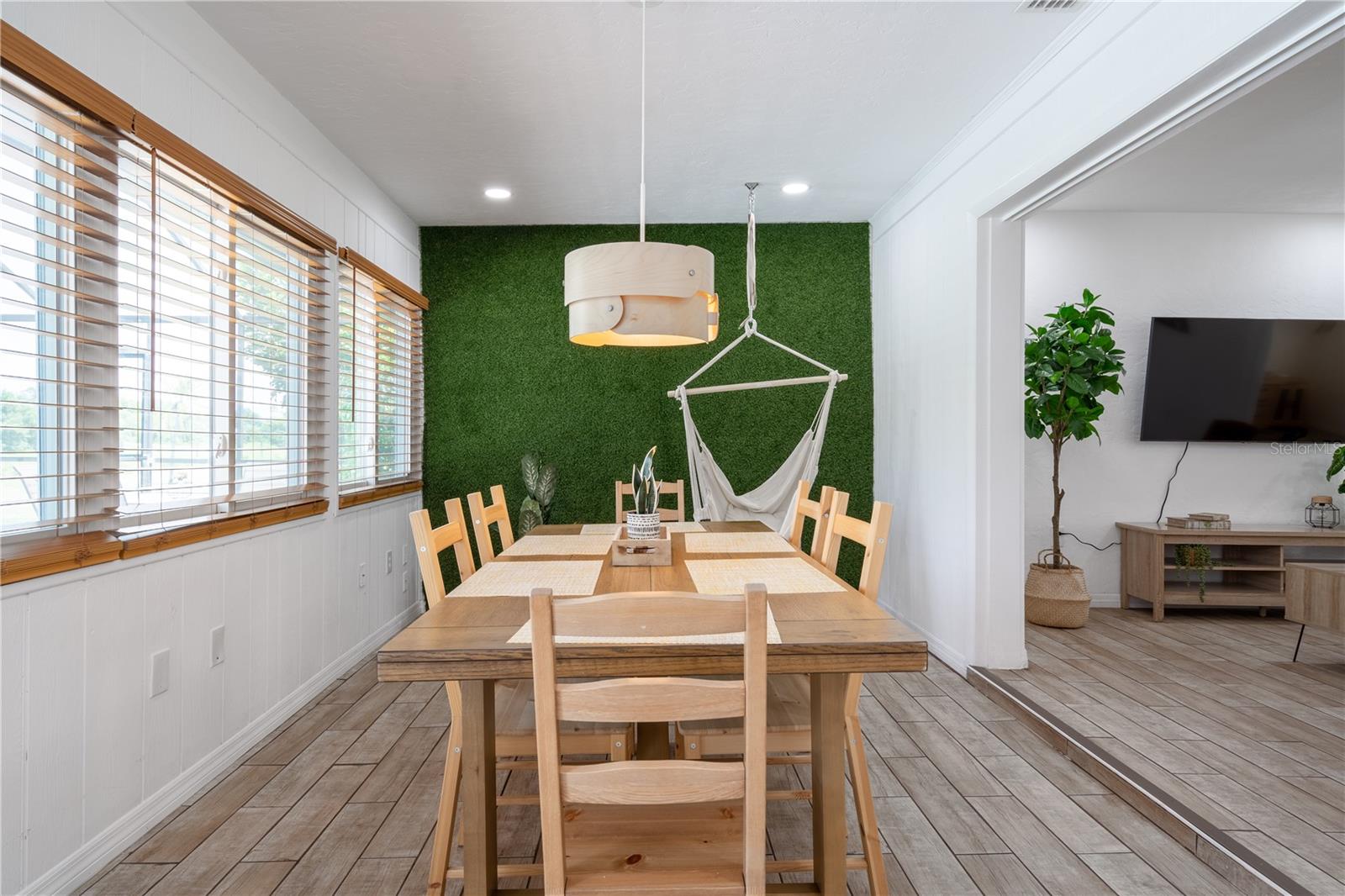 GULF GATE WOODS - Residential Lease